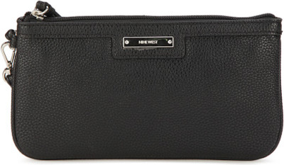 

Nine West Casual Black Clutch