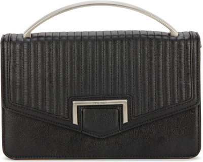 

Nine West Casual Multicolor Clutch