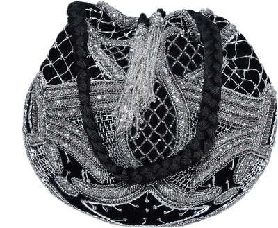 

Diwaah Handcrafted Potli(Black)