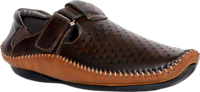 

BIG JUNIOR Brown Color Sandel Outdoors For Men(Brown