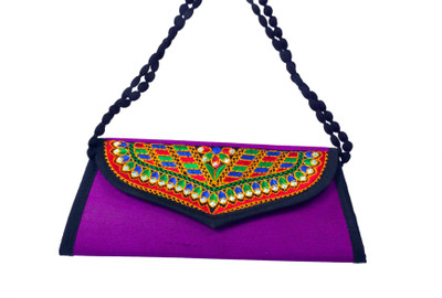 

Craft Trade Casual Multicolor Clutch
