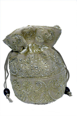 

Craft Trade Craft Trade Zari Work Gift Potli Bag (Golden) Potli(Gold)