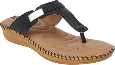 

1 WALK Women Black Flats