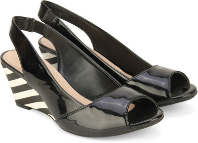 

Carlton London Women BLACK Wedges