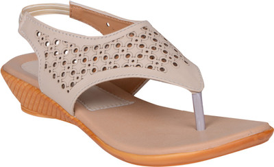 

Dicy Women Cream Flats