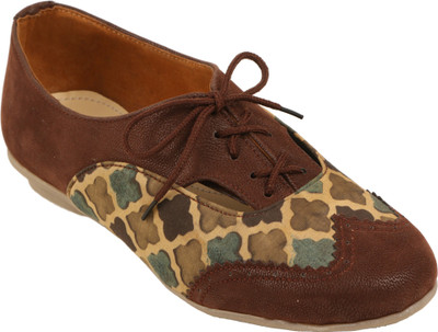 

TISKA Ajrakh Brogues Casuals For Women(Brown