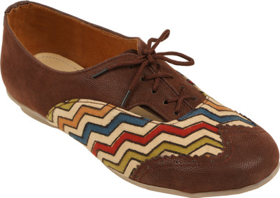 

TISKA Kalamkari Brogues Casuals For Women(Brown