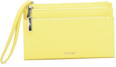 

Nine West Casual Yellow Clutch
