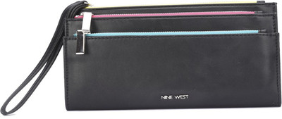 

Nine West Casual Black Clutch