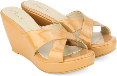 

Miss CL By Carlton London Women NUDE Wedges