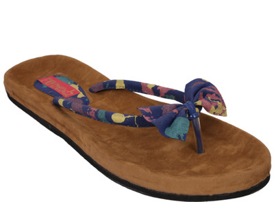 

Footrendz Women Blue Flats