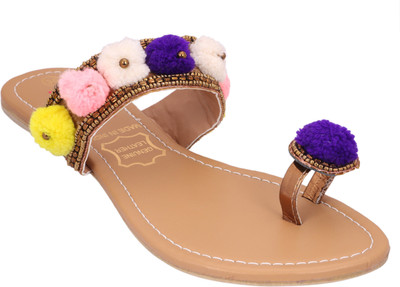 

Footrendz Women Beige Flats