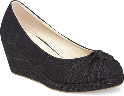 

Vero Couture Women Black Wedges