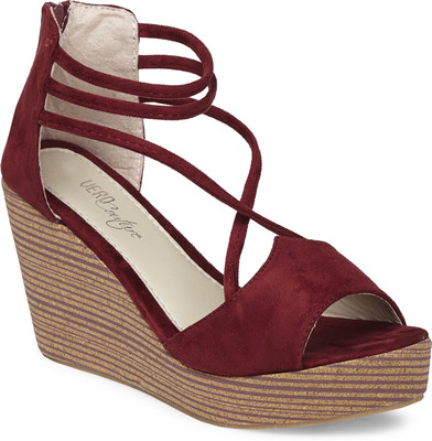 

Vero Couture Women Red Wedges