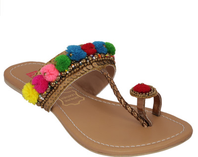 

Footrendz Women Beige Flats