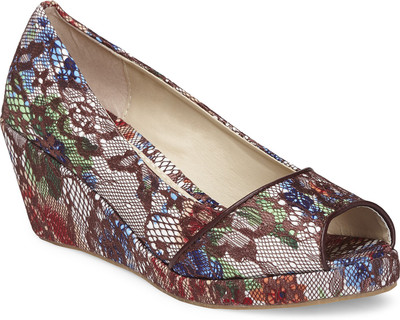 

Vero Couture Women Brown Wedges