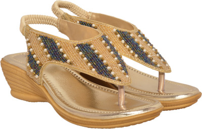 

NAV PAG Women Golden Wedges