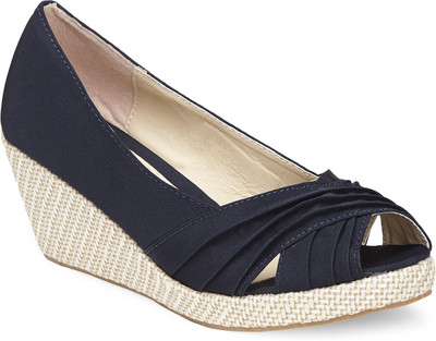 

Vero Couture Women Blue Wedges