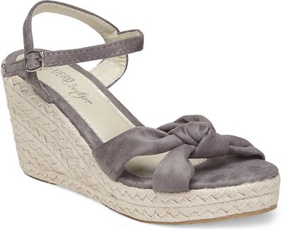 

Vero Couture Women Grey Wedges