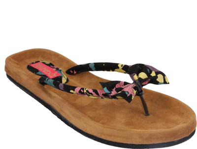 

Footrendz Women Black Flats