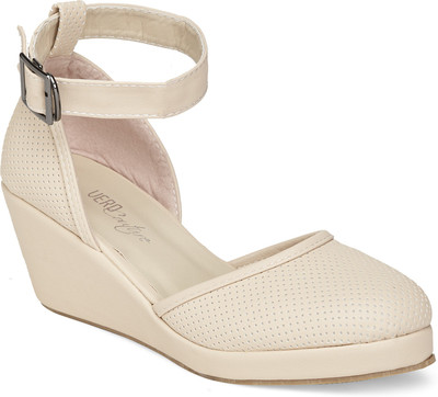 

Vero Couture Women Pink Wedges