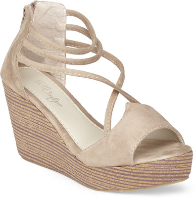 

Vero Couture Women Brown Wedges