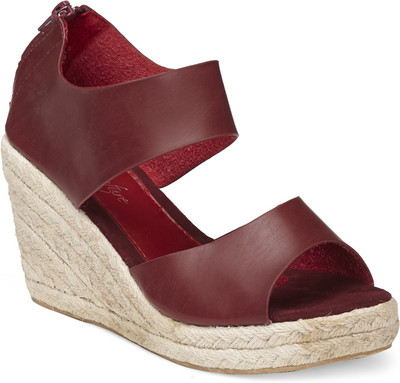 

Vero Couture Women Red Wedges