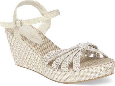 

Vero Couture Women Orange Wedges