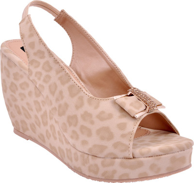 

DICY Women Beige Wedges