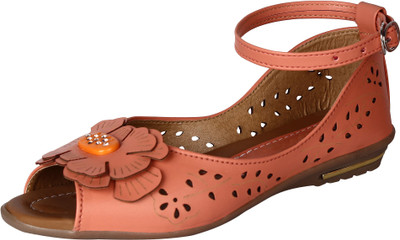 

Niremo Women Peach Sandals