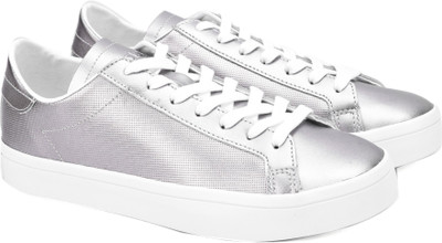 

ADIDAS ORIGINALS COURTVANTAGE W Sneakers For Women(Silver, Ngtmet/ngtmet/ftwwht