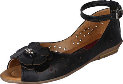 

Niremo Women Black Sandals