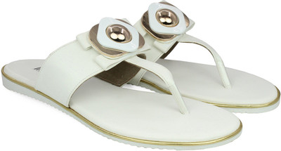 

Inc.5 Women WHITE Flats