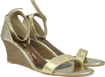 

Inc.5 Women GOLD Wedges