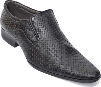 33% OFF on DESI JUTA Matt Formal Shoes for Men Slip On For Men