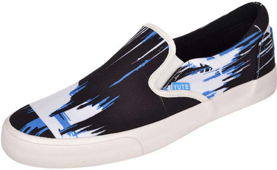 

YUTE Fijian Vines Canvas Shoes For Men(Multicolor, Multi-coloured