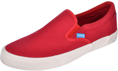 

YUTE Crimson Crown Canvas Shoes For Women(Red