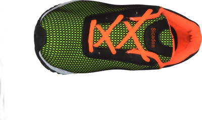 

sicadon Bahubali 2 Running Shoes For Men(Green, Black