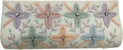 

KAWAII Casual White Clutch