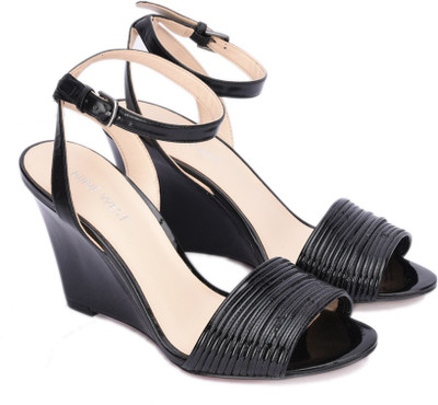 

Nine West Women BLACK/BLACK Wedges