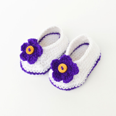 

Love Crochet Art White Blue 12 Booties(Toe to Heel Length - 10 cm White)