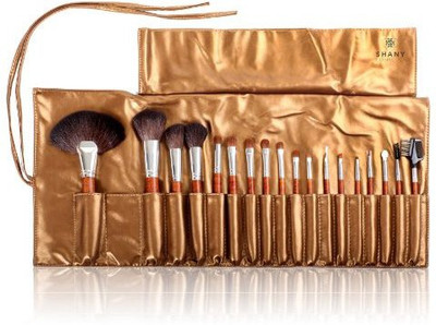 

Shany Cosmetics Shany Pro Studio Quality Zgf Premium Goat Hair Brush Set With Wooden Handle And Golden Pouch(Pack of 1)