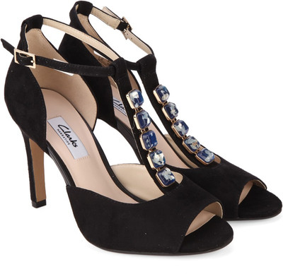 

Clarks Women Black Sde Heels