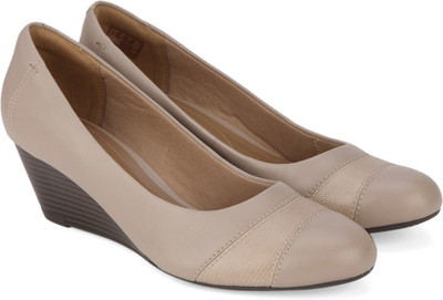

Clarks Women Sand Leather Wedges