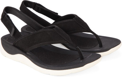 

Clarks Women Black Nubuck Flats