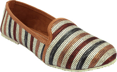 

Footrendz Bellies For Women(Beige