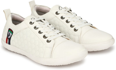 

Ruggero Baogi Half Casuals For Men(White
