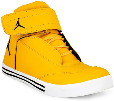 

Footfad Sneakers For Men(Yellow