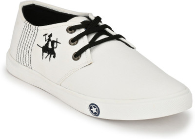 

Fashion Victim Fashion Victim polo star Casuals For Men(White
