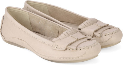 

Clarks Natala Pearl Nude Nubuck Boat Shoes For Women(Beige